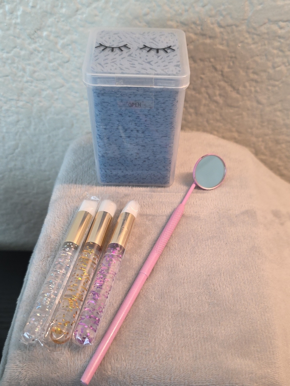 Lash Mirrior Brushes And Wipes